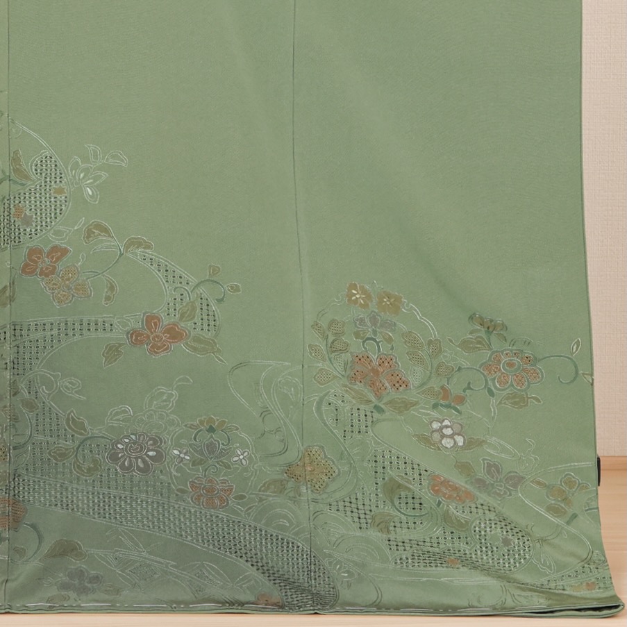 訪問着-すわとう刺繍の草花紋様｜乙な着