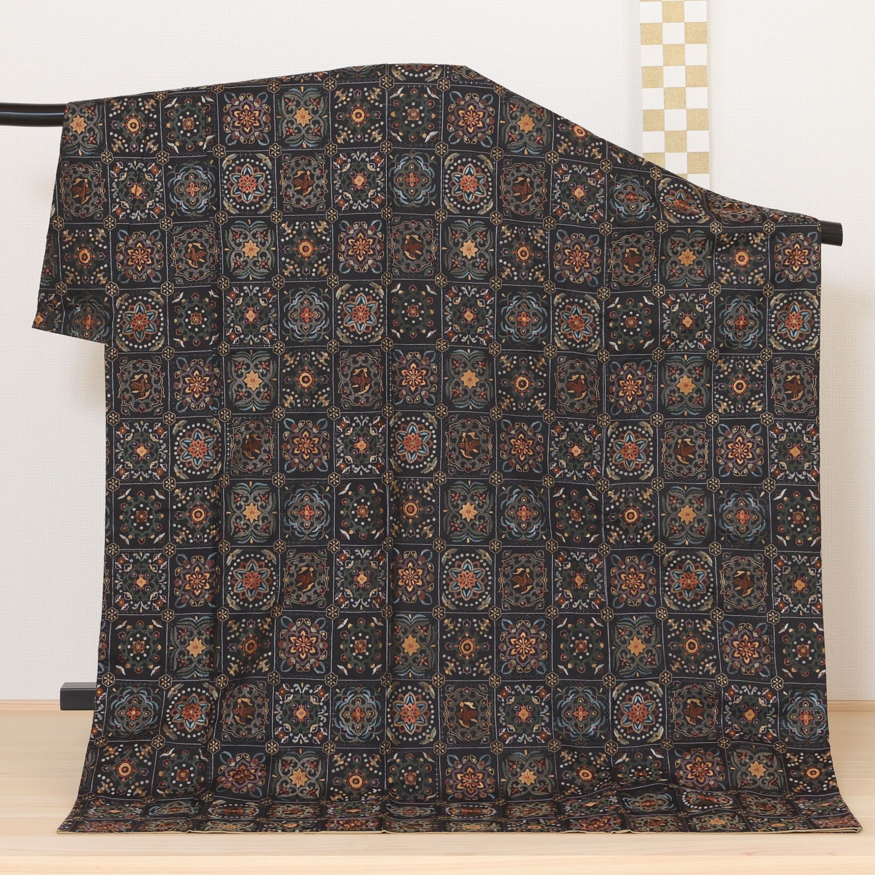 訪問着-すわとう刺繍のペルシャ紋様｜乙な着