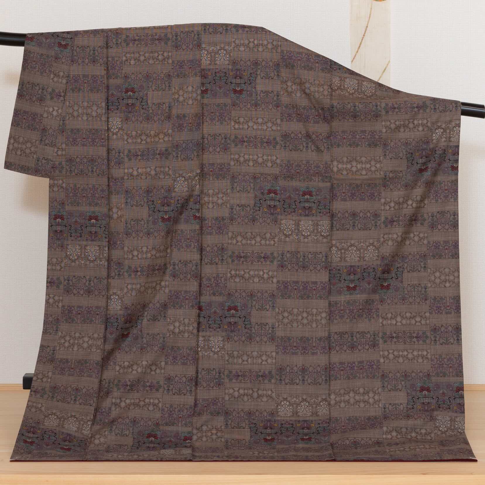 紬（大島）-煤竹と京紫の色大島