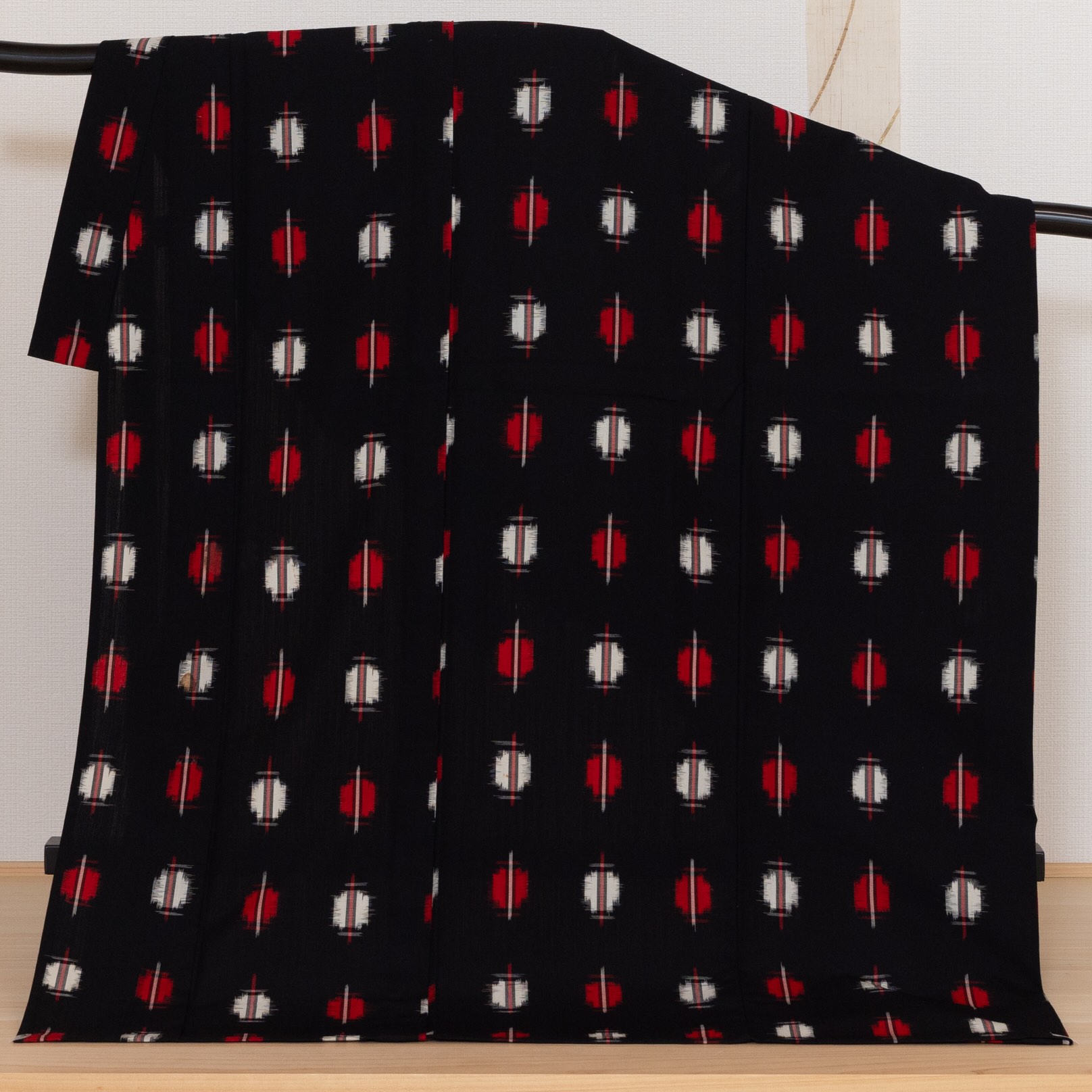 普段着-椿のウール絣